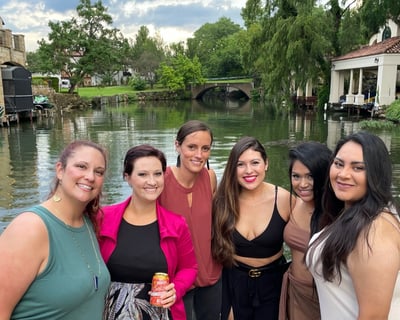 Private Lake Austin 2-Hour Luxury Cruise with Optional Shade