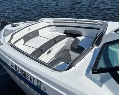 Captained Boat Charter on Lake Minnetonka