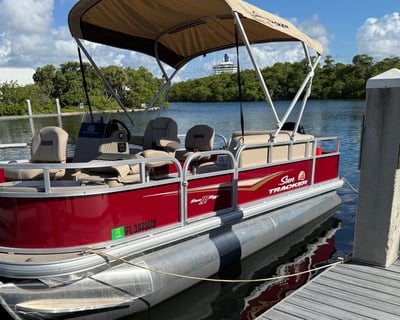 18' Pontoon Boat Rental in Dania Beach
