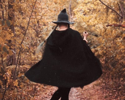 Witchcraft Walking Tour of Salem Woods