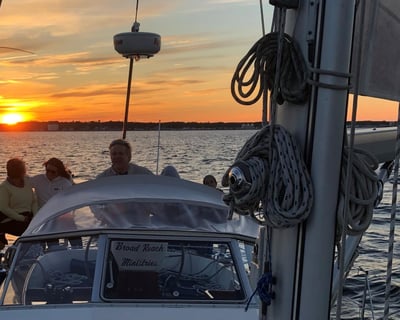 Saco Sailing Tour at Sunset, Small Groups