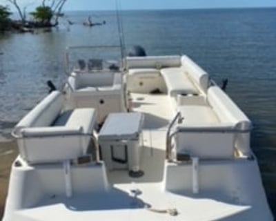 Full-Day 22' Deck Boat Rental in Everglades City