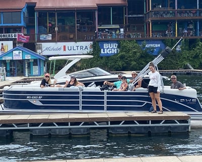 4-Hour Tritoon Boat Rental on Lake of the Ozarks