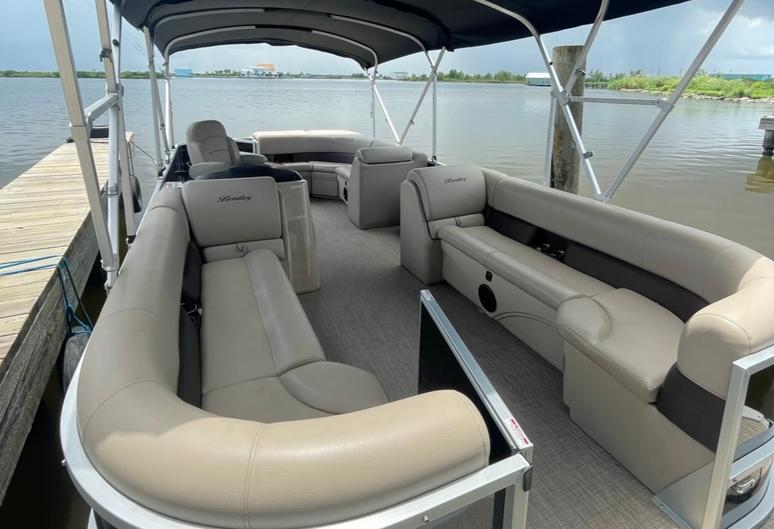 Private Luxury Bayou Pontoon Party Cruise