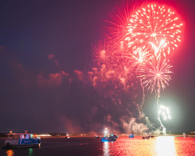 Sail A Rosé Fireworks Cruise In Hilton Head Island