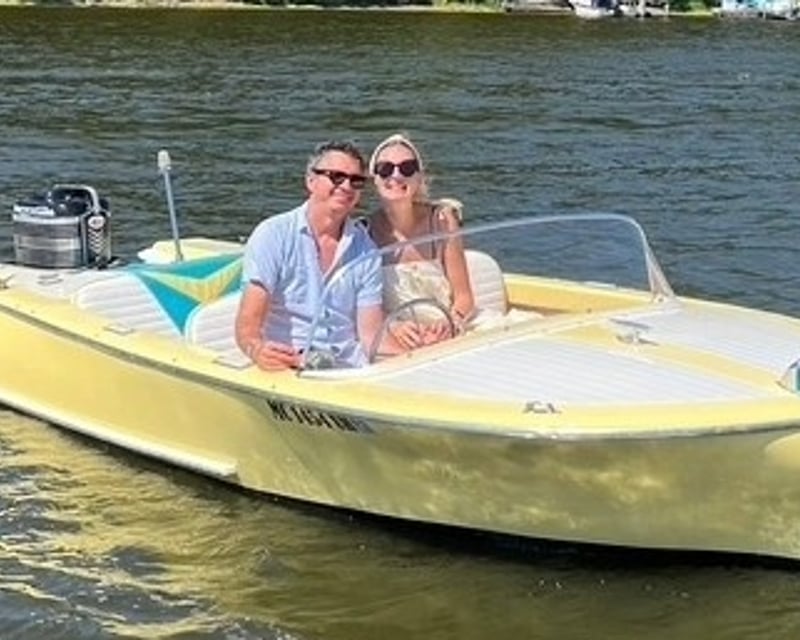 Retro Boat Rental in Saugatuck