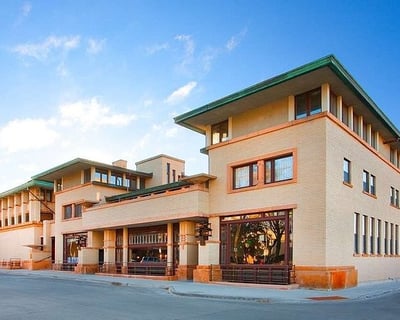 Frank Lloyd Wright’s Historic Park Inn and City National Bank Tour