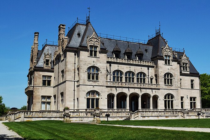 Newport Gilded Age Mansions Trolley Tour With Breakers Admission