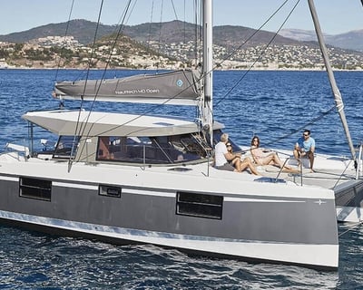 4-Hour Catamaran Flotilla in Coronado