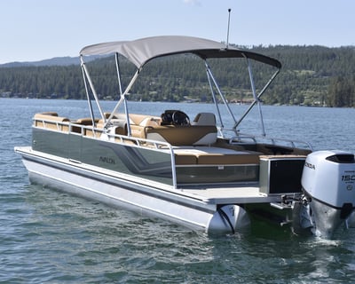 27' Rear Lounger Pontoon Rental