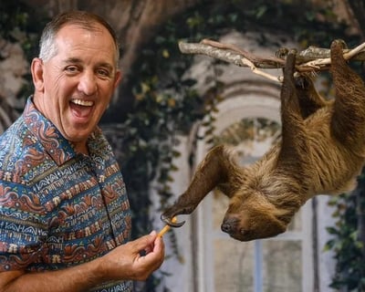 Sloth Encounter & Farm Tour in Bremen
