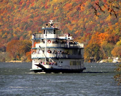 Fall Foliage Lunch Cruise in Chattanooga