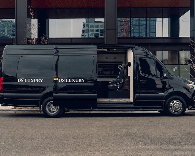 Mercedes-Benz Sprinter Rental in Chicago