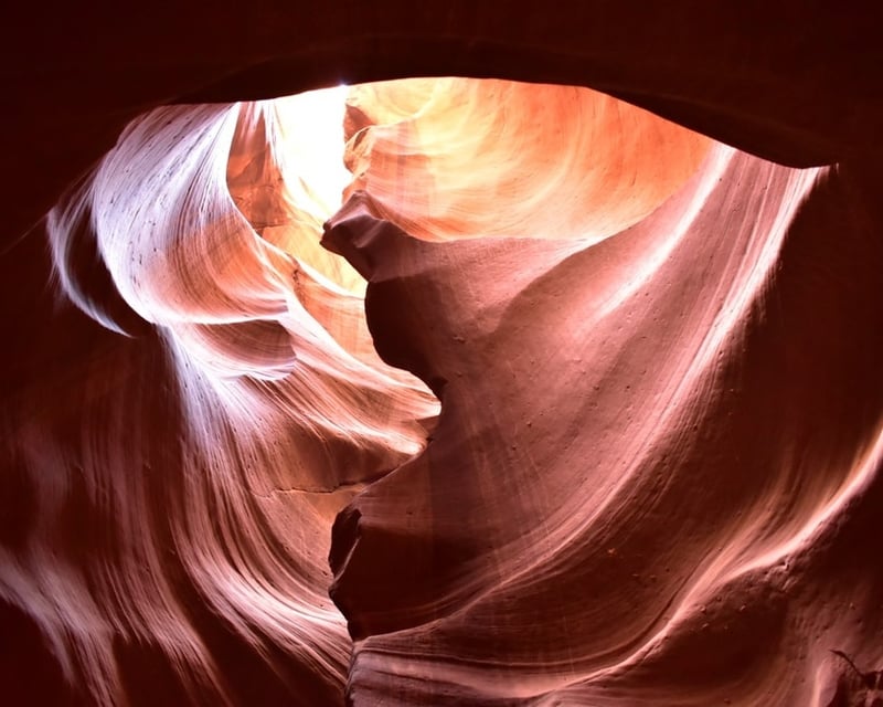 Upper Antelope Canyon 3-Mile Hiking Tour with Navajo Guide