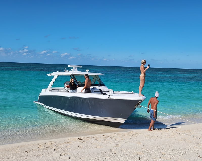 Private Full-Day Sandbar Boat Charter in Key West