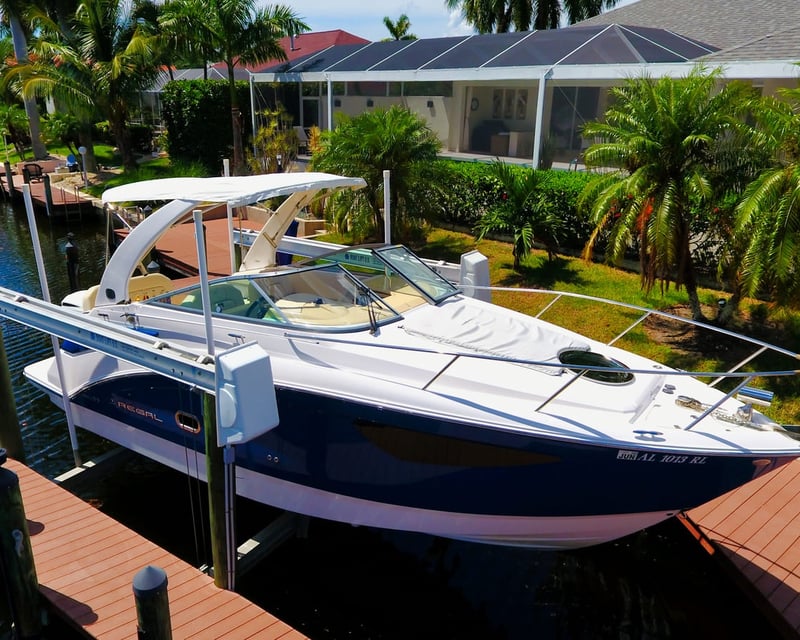 27' Express Cruiser Boat Rental in Cape Coral