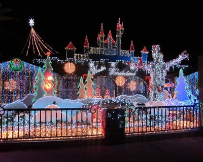 2.5-Hour Community Christmas Lights Bus Tour