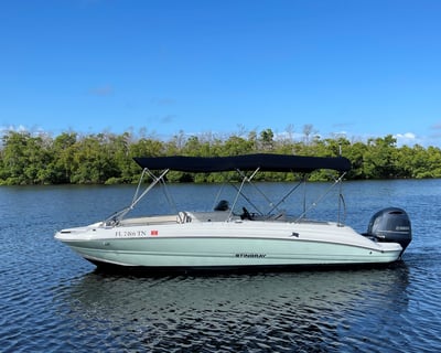 Stingray Deck Boat Rental for Up to 9 Guests