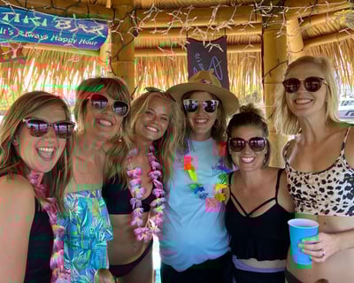 90-Minute Tiki Breeze Cruise on Naples Bay