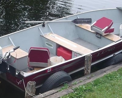 Fish High Falls Flowage by 16' Boat Rental