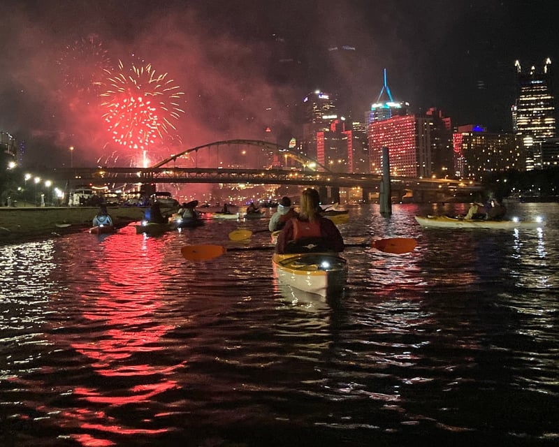 Pittsburgh Fireworks Kayak Tour