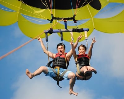 Parasailing Flight Over Lake Erie in Cleveland