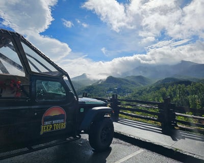 Smokies Adventure Loop: Pigeon Forge and Gatlinburg Highlights