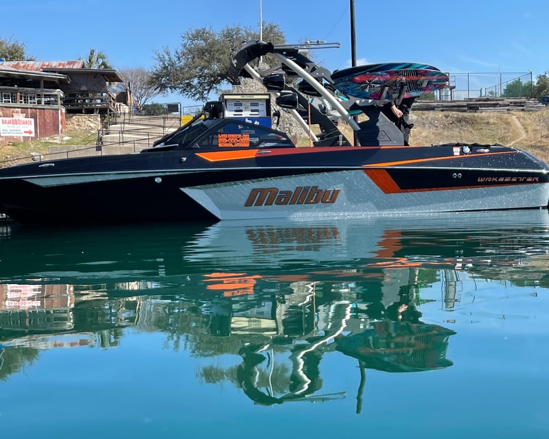 Captained Wakesurf & Wakeboard Boat Charter in Austin