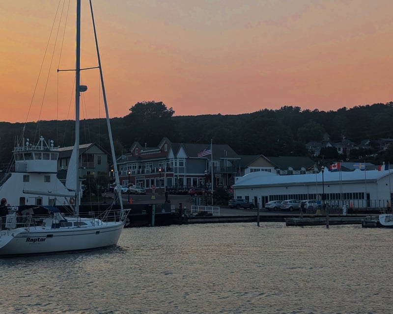 Private Apostle Islands Sailing Charter from Bayfield