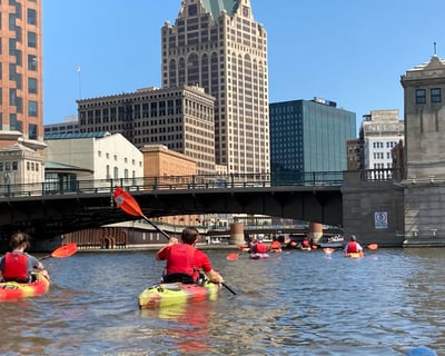 4-Hour Milwaukee River Kayak Rental From Schlitz Park