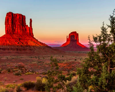 See The Mitten Shadow Sunset Tour In Monument Valley