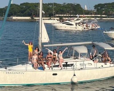 Sail & Swim on a 4-Hour Chicago Charter