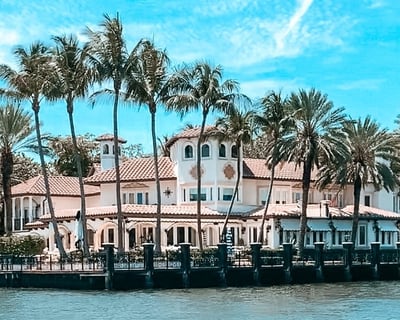 Sightseeing Boat Charter in Fort Lauderdale