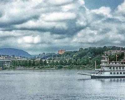 Chattanooga Holiday Lunch Cruise