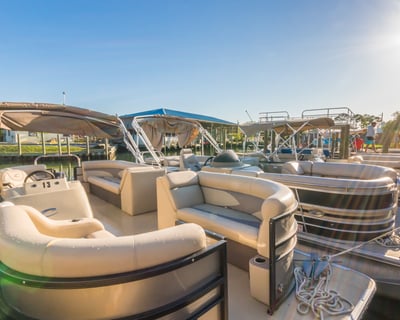 23' Tritoon Boat Rental in Orange Beach