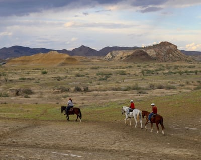 2-Hour Guided Old Mine Horseback Ride in Study Butte