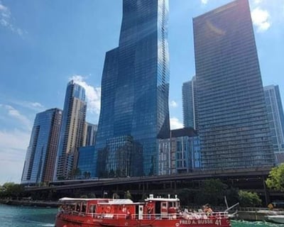 See Chicago's Skyline & Stories by Boat