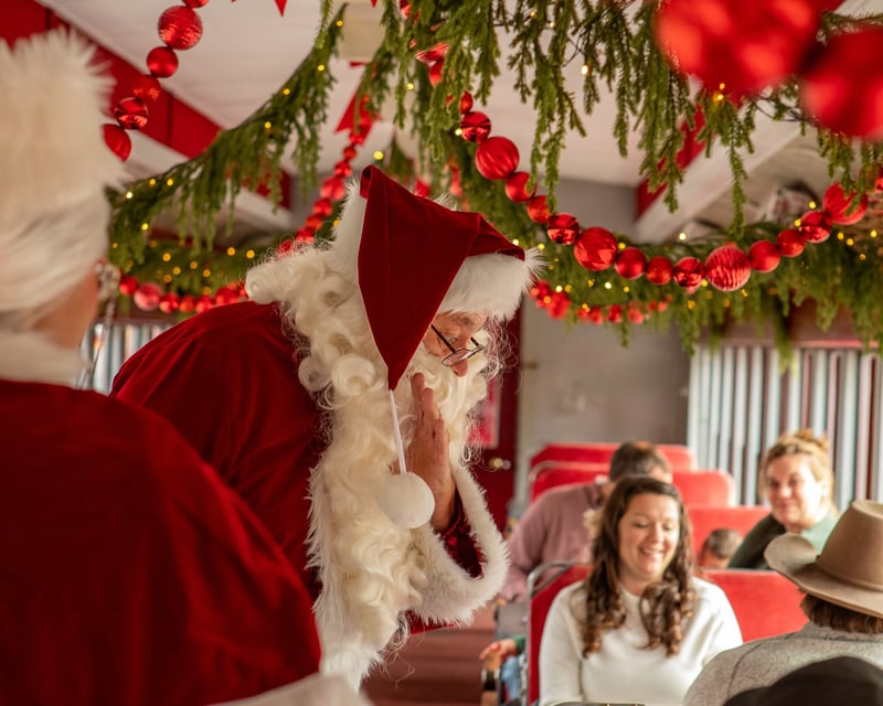 First-Class Santa Train Ride in Lincoln, NH