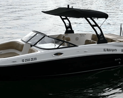 22' Ski Boat Rental in Coeur d'Alene