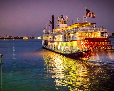 Cruise New Orleans on a Dinner Jazz Cruise