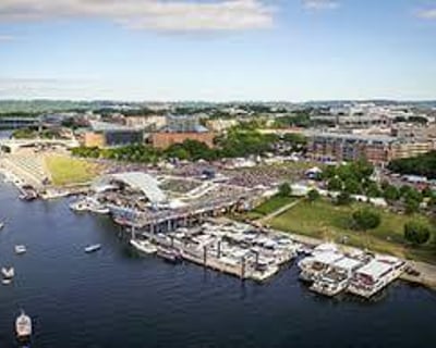 23' Tri-Toon Boat Rental in Chattanooga