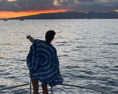 Oahu Sunset Boat Charter with Music & Drinks