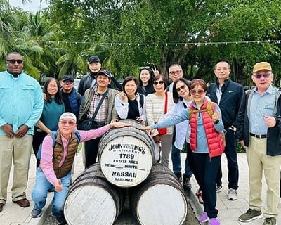 Nassau Food & Beach Tour