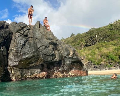 North Shore Tour: 2 Water Activities & Beaches