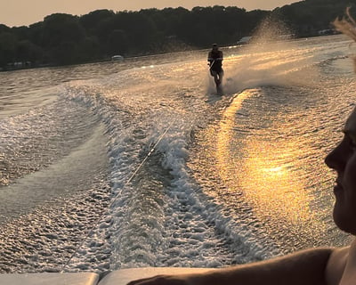 Lake Minnetonka 21' Bow-Rider Boat Rental