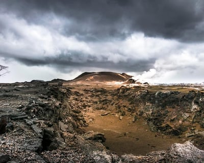 Hike Hawaiʻi Volcanoes National Park From Hilo