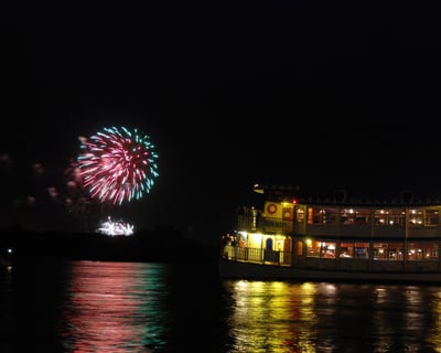 Pasta Dinner & Fireworks Cruise in Brielle