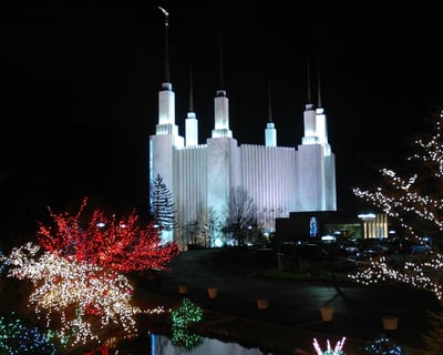 Holiday Lights Photography Tour in Kensington