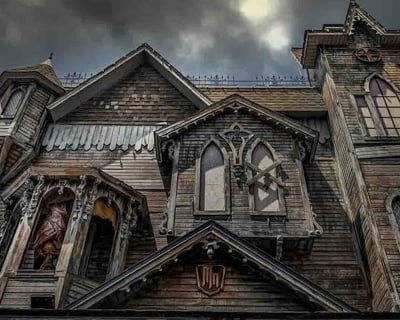 Haunted House & Ferris Wheel Experience at Old Town