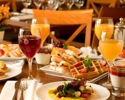 Bloody Mary & Brunch Trolley Tour in Egg Harbor
